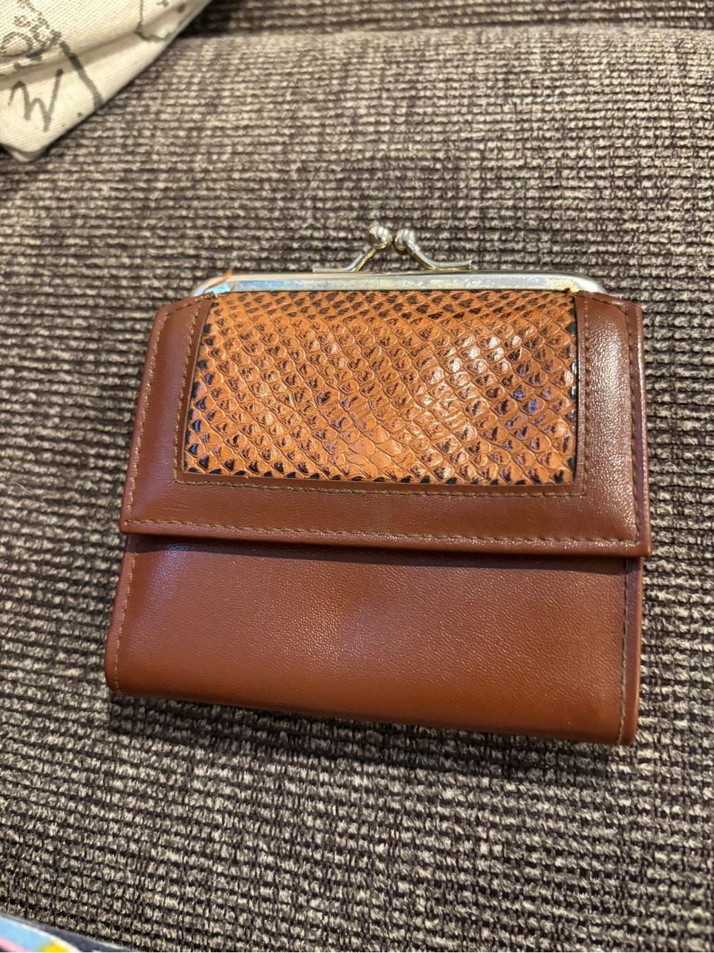 Vintage Avon Brown Textured Accent Leather Wallet